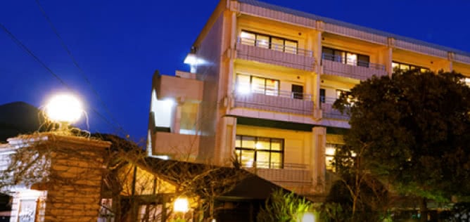 Yufuin Club, a members-only hotel (Website)